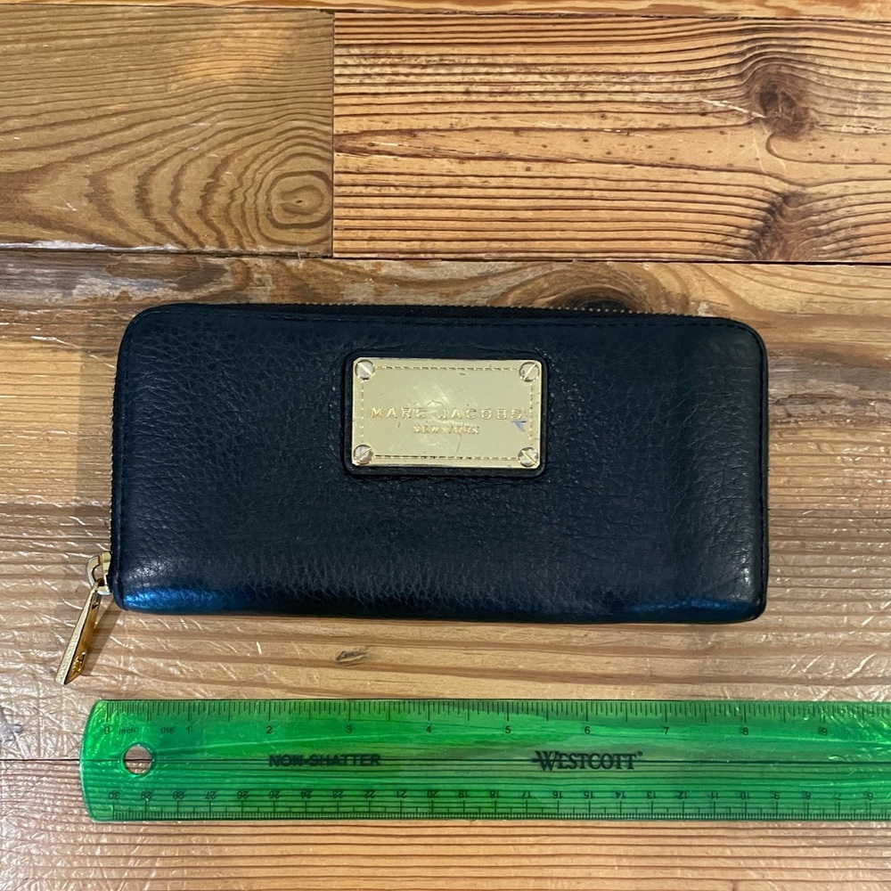 Marc Jacobs Black Leather Wallet
